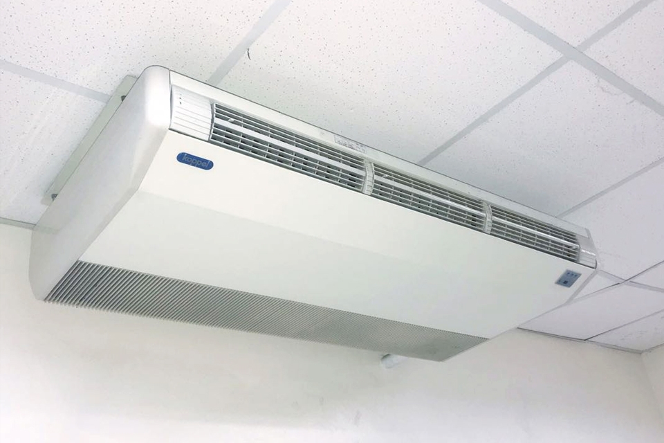 Chọn công suất máy lạnh áp trần.