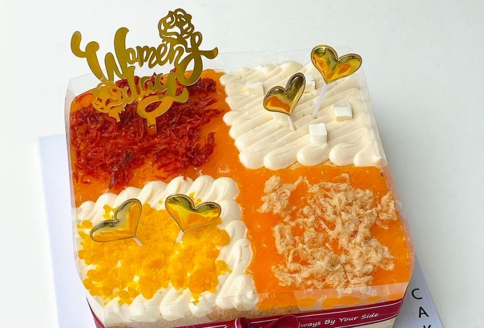 Mẫu bánh bông lan trứng muối tặng 201/0