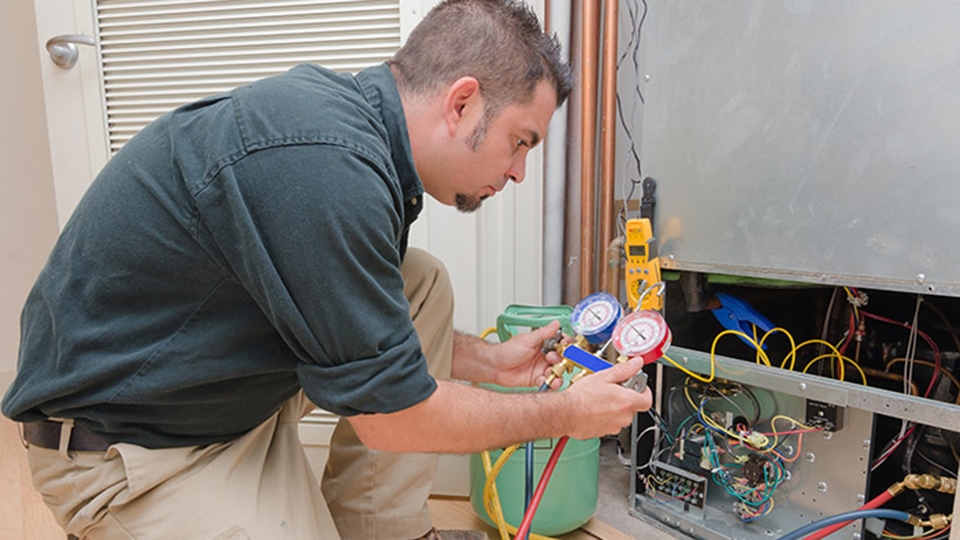 Nạp gas vào tủ lạnh sau khi thay xong block mới