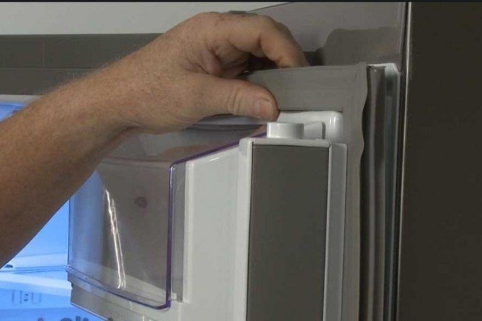 Tủ lạnh bị nóng hai bên 3