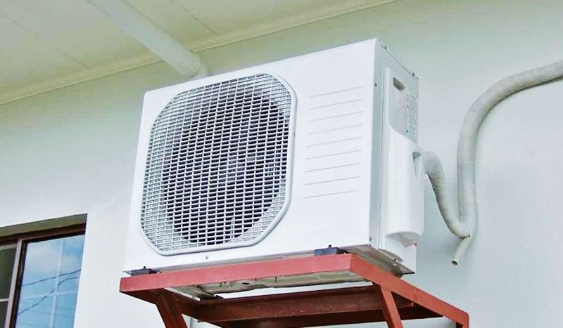 cục nóng điều hòa lúc chạy lúc không 1