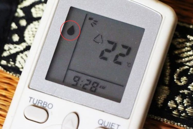 Chế độ Dry&nbsp;thích hợp cho khu vực có độ ẩm không khí cao