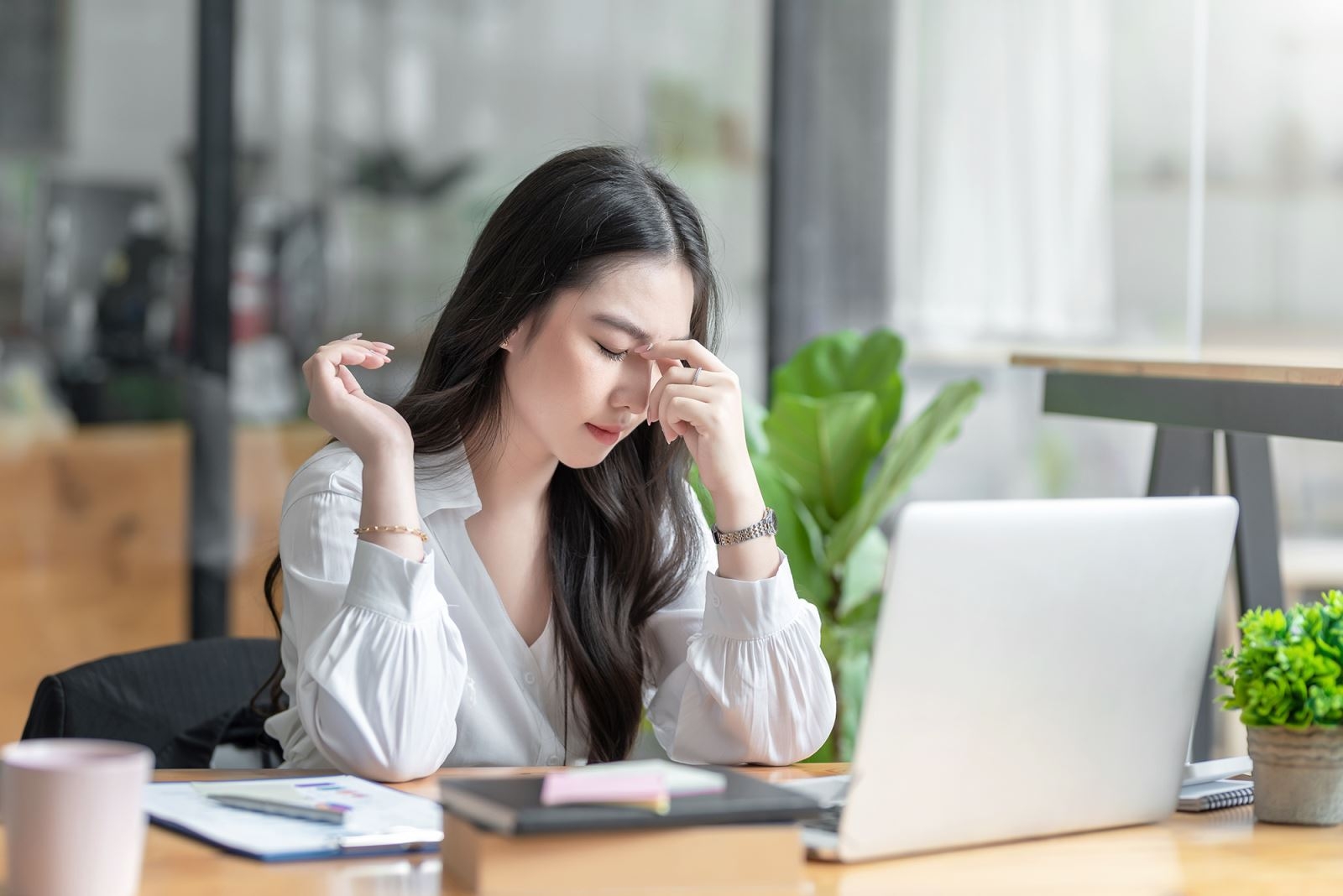 Không nên ở trong phòng máy lạnh trong thời gian dài