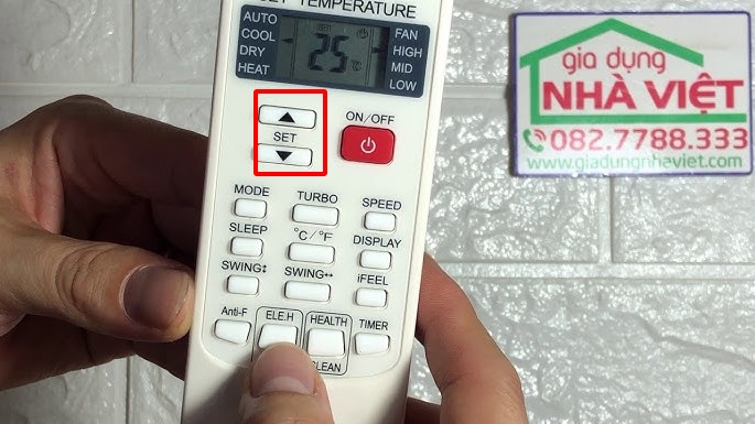 Nhấn nút Tăng và Giảm nhiệt độ để mở khóa điều khiển điều hòa Casper