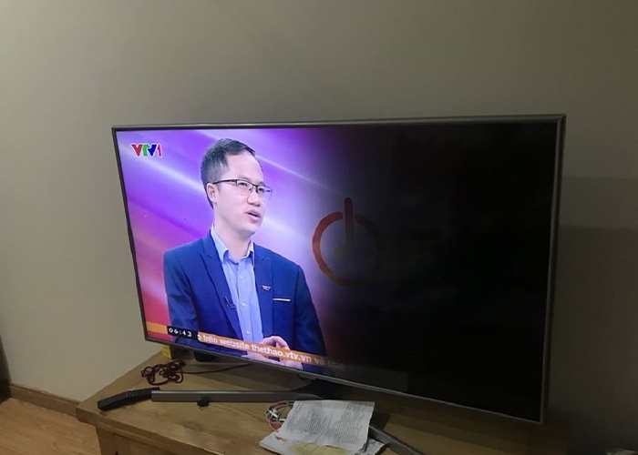 Màn hình tối ở các góc hoặc phần đầu