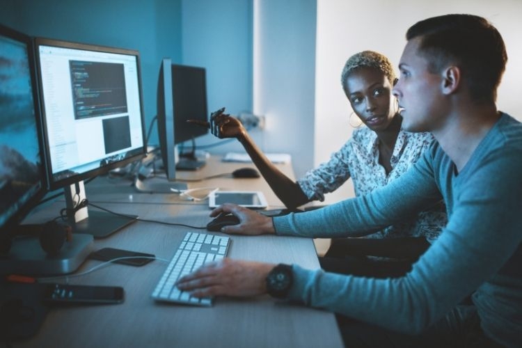 Thử nghiệm và kiểm tra responsive trước khi đưa vào vận hành