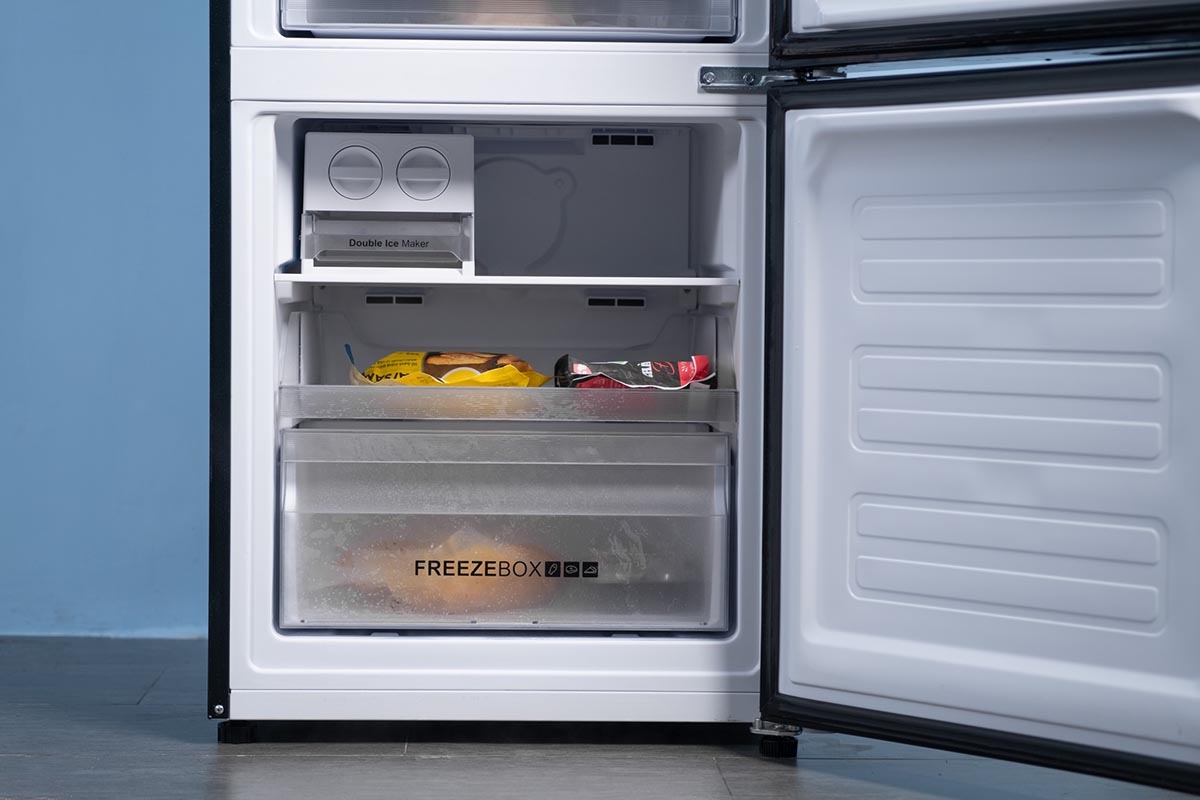 làm đá tự động tủ lạnh aqua - hình 4