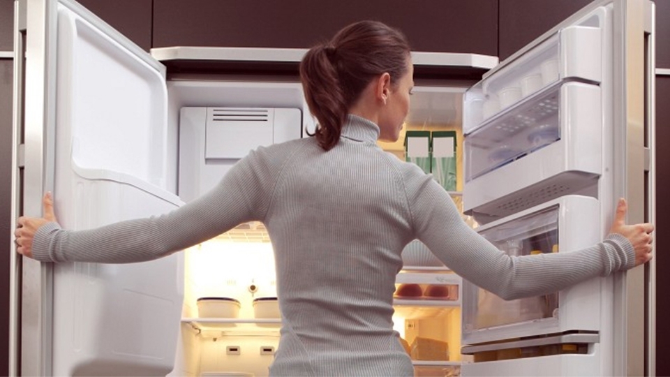 Kiểm tra dàn lạnh tủ lạnh để chọn mua được tủ lạnh tốt và tiết kiệm điện