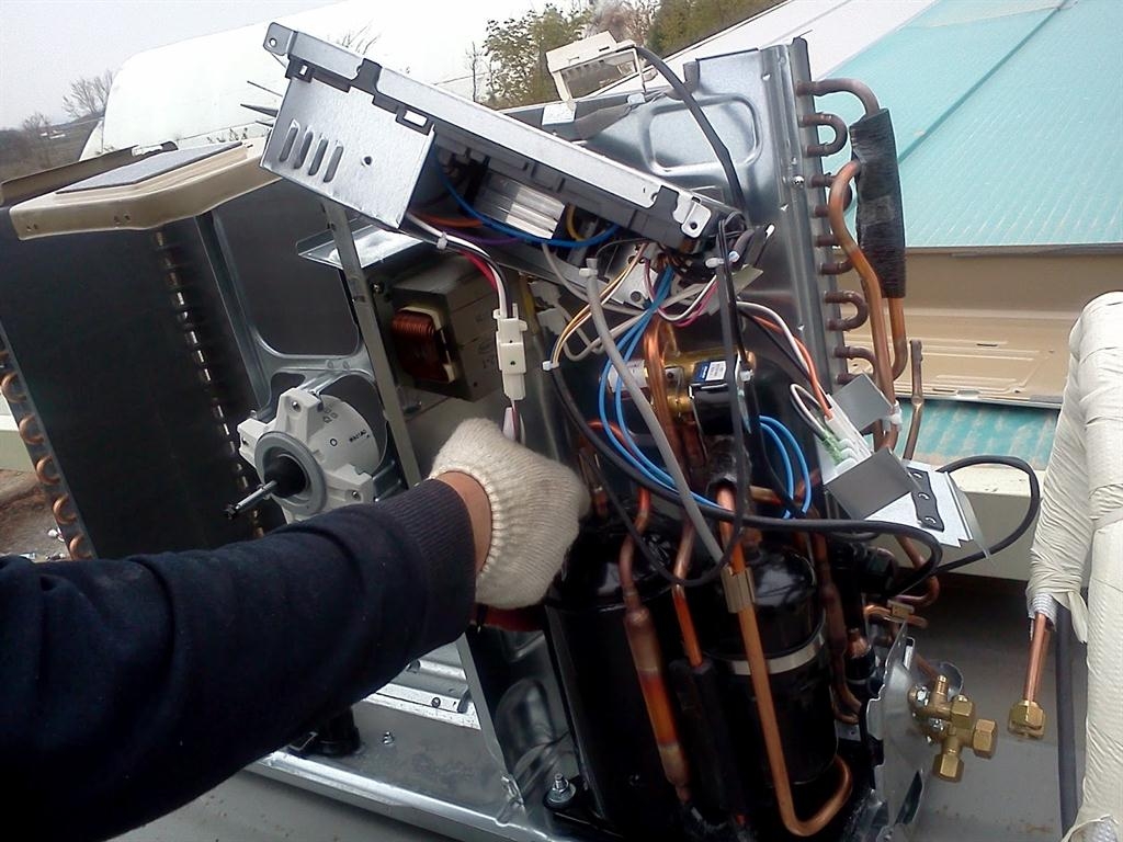 Sửa lỗi F3 điều hòa Daikin