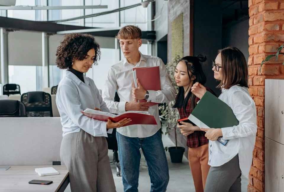 Vị trí công việc hấp dẫn cho các bạn trẻ