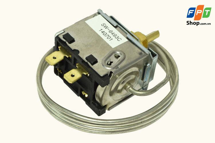 Thermostat bị hỏng cũng là nguyên nhân khiến quạt gió vẫn chạy dù đã tắt điều hòa