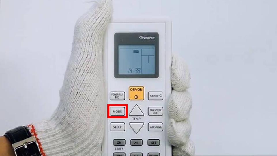 Nút Mode trên điều khiển máy lạnh CU/CS-WPUWKH-8