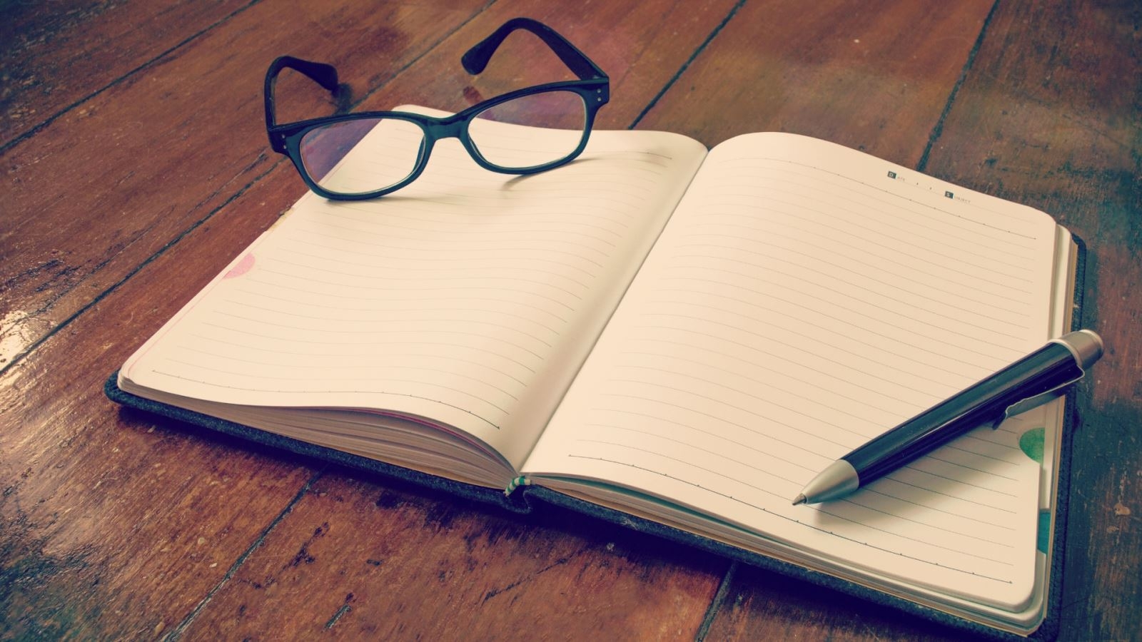 Hình nền PowerPoint phong cách cổ điển 9