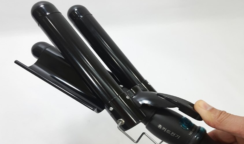 Những dòng máy tạo kiểu tóc trên thị trường