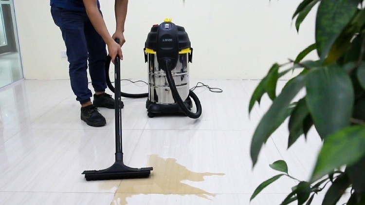 Máy hút bụi khô ướt có thể hút được nước