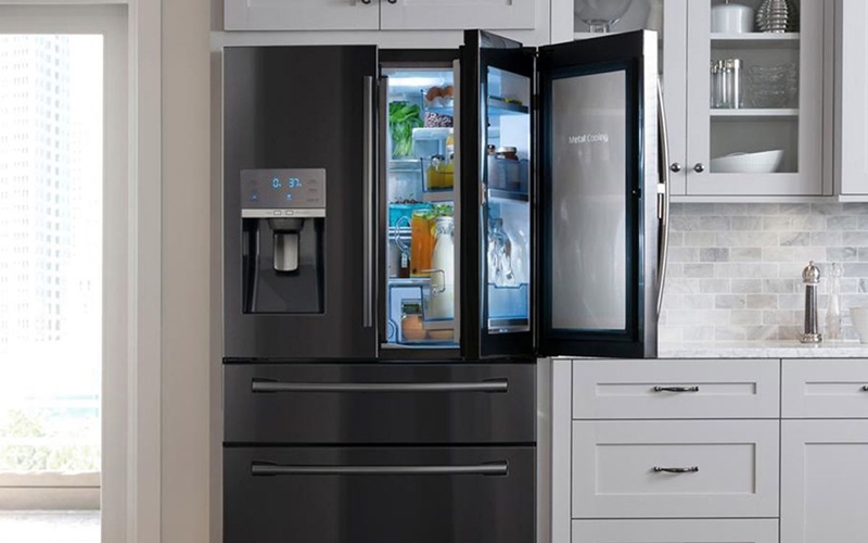 Tủ lạnh lấy đá ngoài được ứng dụng nhiều tính năng và công nghệ giúp mang lại trải nghiệm sử dụng tiện ích