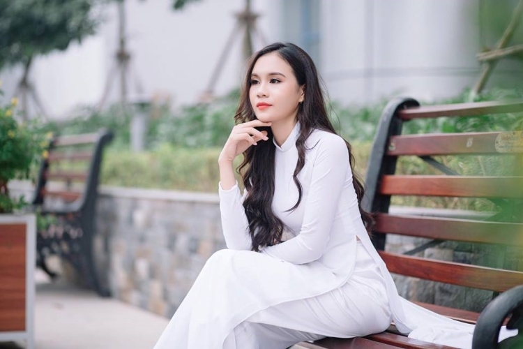 Cách tạo dáng chụp ảnh áo dài cực xinh cho nàng đẹp lung linh - Hình 6