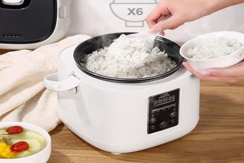 Để nồi cơm điện ở chế độ hâm qua đêm có tốn điện không 3