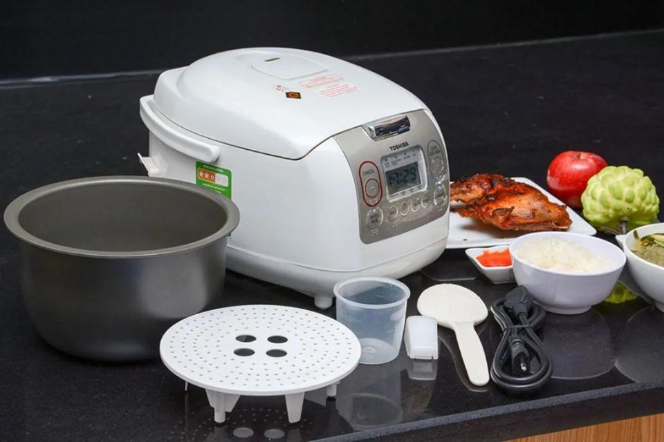 Để nồi cơm điện ở chế độ hâm qua đêm có tốn điện không 5