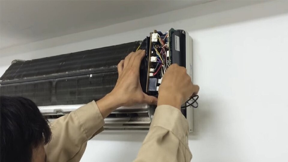 Cách khắc phục máy lạnh Samsung bị lỗi chớp đèn 3