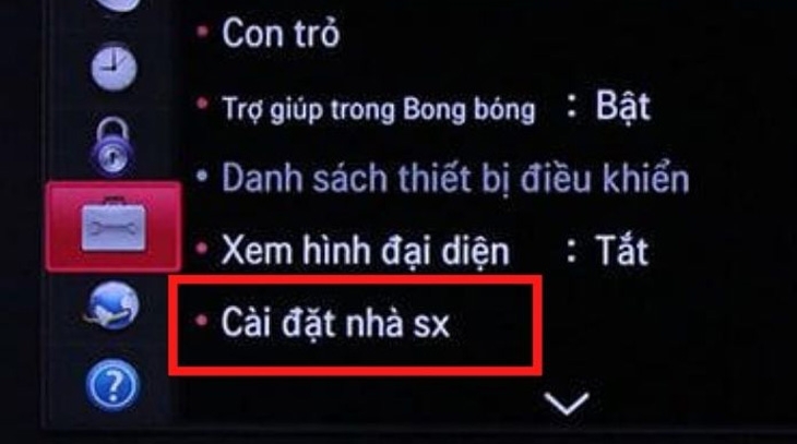 Chọn cài đặt nhà sản xuất để tivi reset và tự khởi động lại