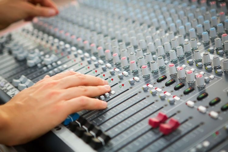 Điều chỉnh Effect để có thể tạo ra âm thanh chuyên nghiệp hơn