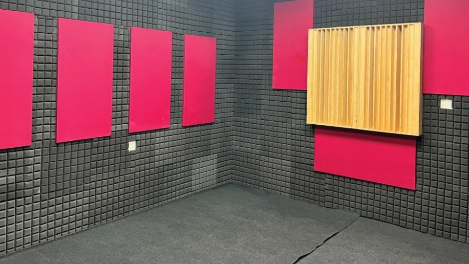 Tiến hành cắt gọt những vị trí dư thừa mút tiêu âm là hoàn thành