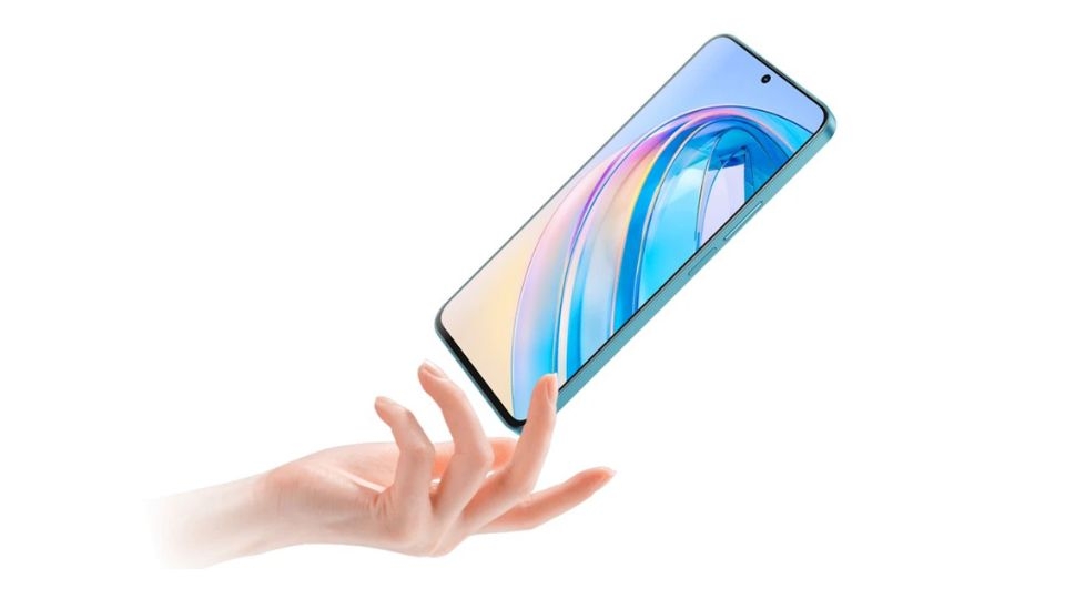Điện thoại Honor X8A 8GB-128GB sở hữu màu bạc Titanium rực rỡ và xanh Cyan thanh thoát