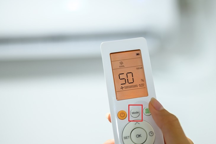 Hình ảnh điều khiển điều hoà Midea