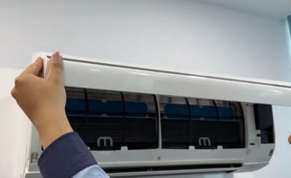 Đóng nắp mặt nạ dàn lạnh