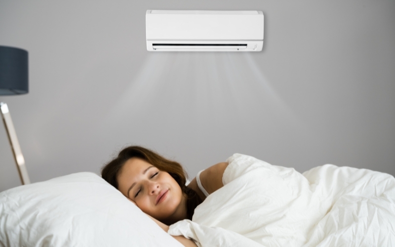 Không nên để luồng khí lạnh từ máy lạnh thổi trực tiếp vào cơ thể