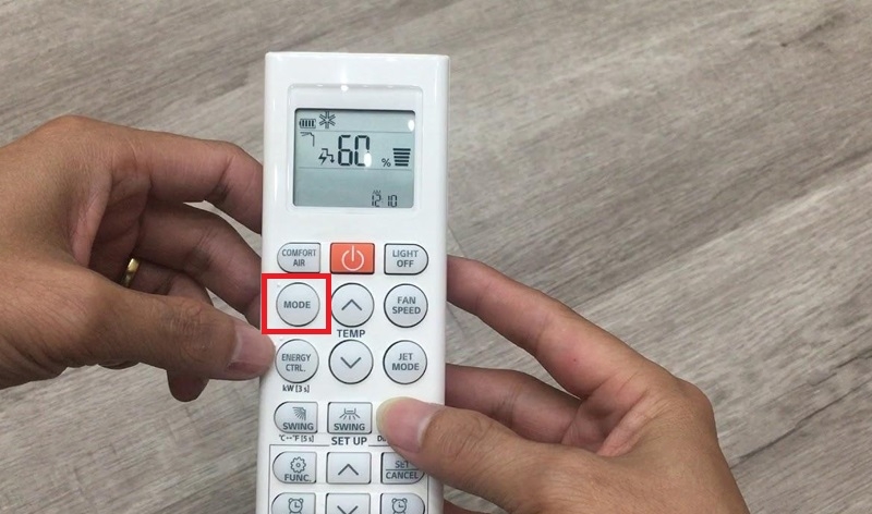 Chọn chế độ hoạt động bằng remote máy lạnh LG