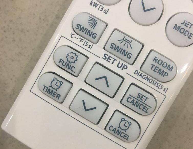 Nút SWING điều khiển hướng gió máy lạnh LG