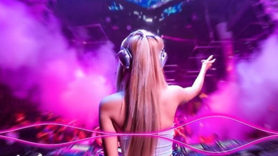 Hôm nay là thứ bảy anh thích đi vào bar