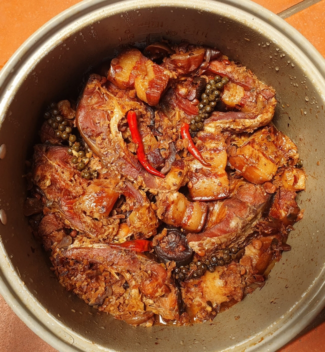 Kho cá bằng nồi cơm điện - ảnh 4