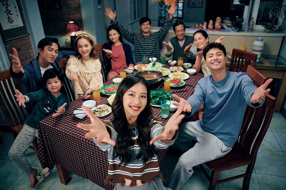 gia đình mình vui bất thình lình - Hình 1