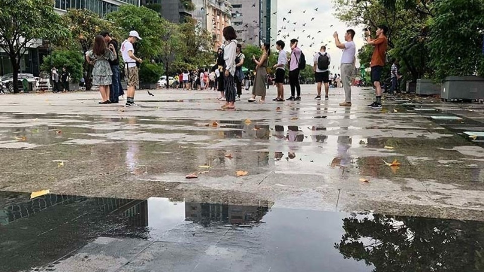 Lựa chọn góc chụp phù hợp và nhấn nút chụp và bạn sẽ có ngay một tác phẩm mới cho bản thân.