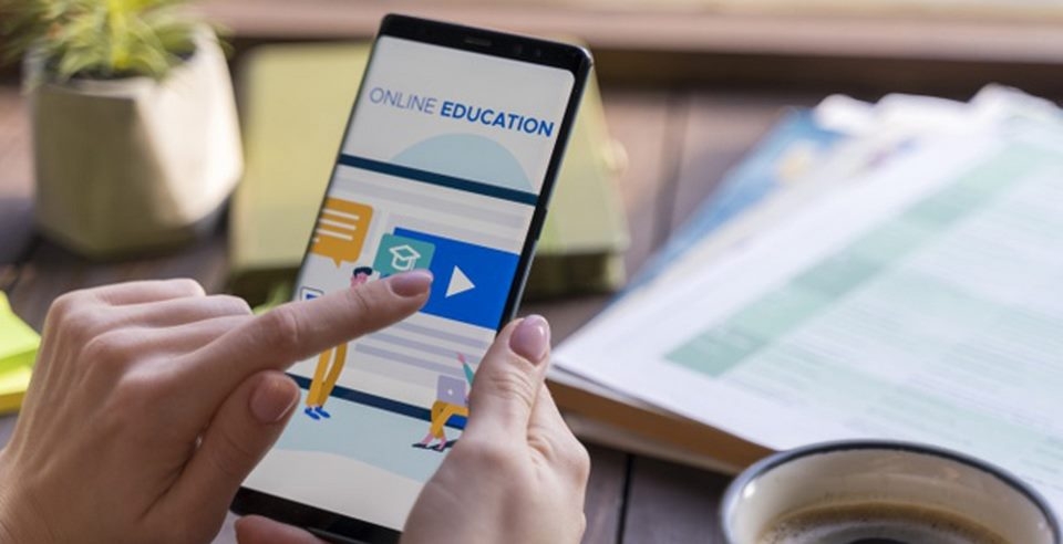 Công nghệ Chatbox được ứng dụng rộng rãi trong lĩnh vực giao dục