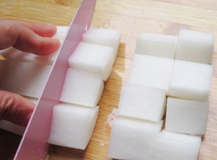 thịt kho củ cải 4