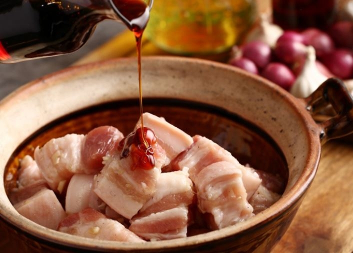 thịt kho củ cải 5