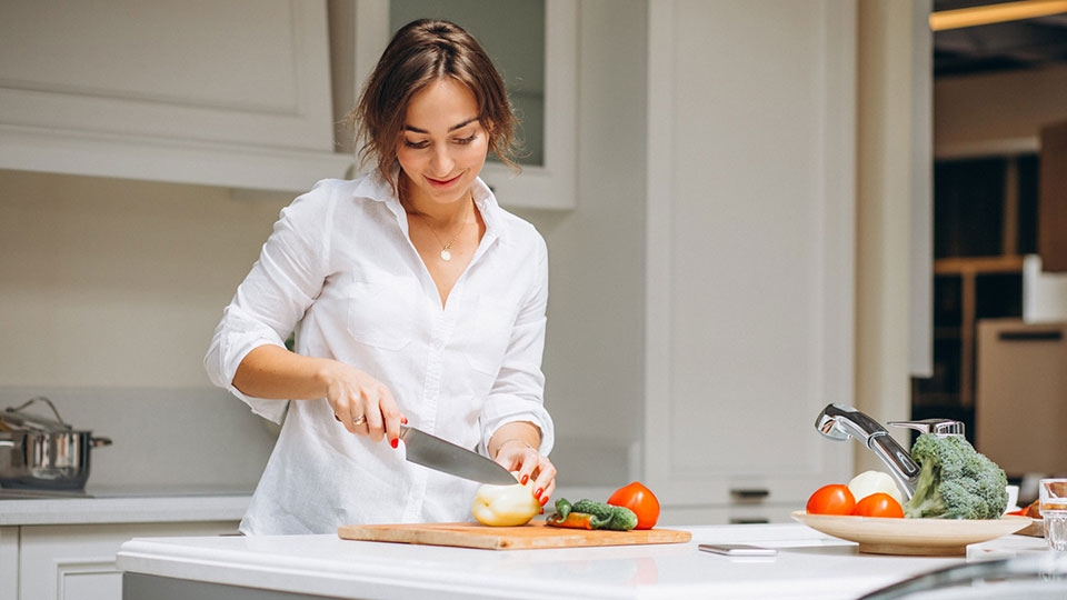Tự chế biến là cách tốt nhất đề giảm calo cho món hamburger
