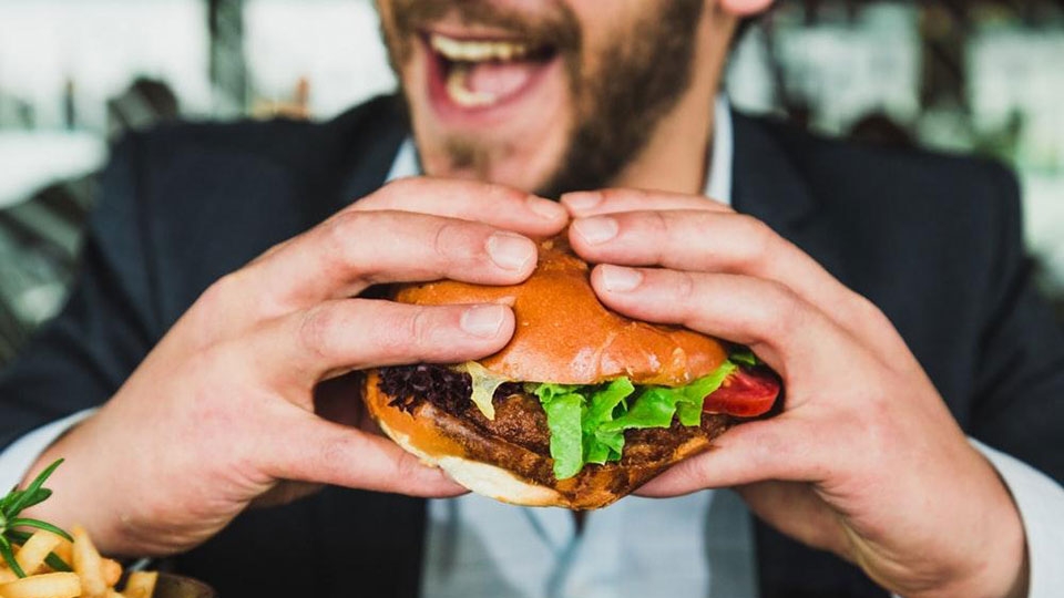 Hamburger cung cấp nhiều dưỡng chất cho cơ thể con người