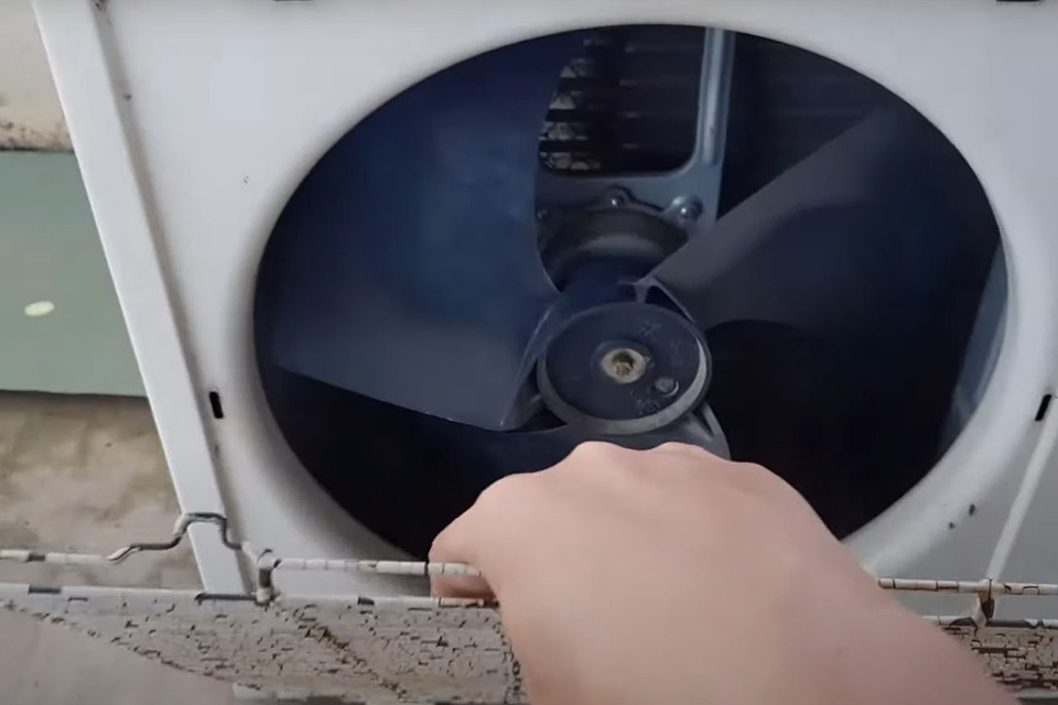 Vệ sinh cục nóng máy lạnh - Ảnh 05