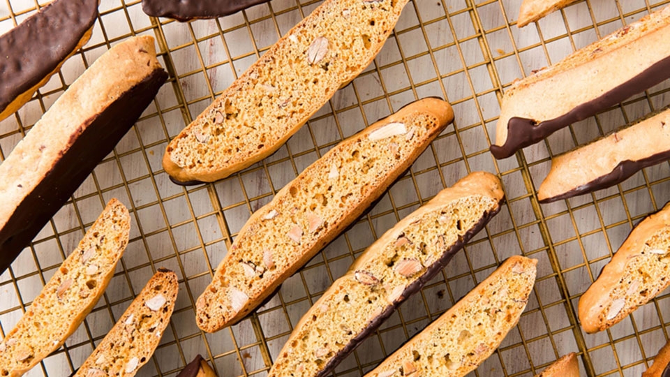 Với lượng calo ít bánh biscotti là lựa chọn giảm cân tuyệt vời