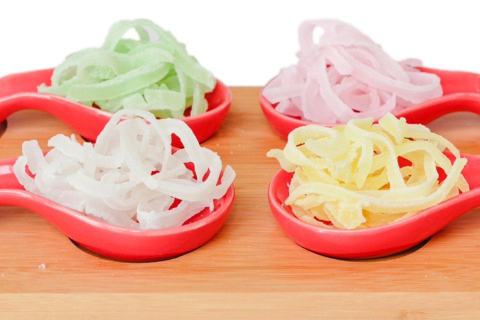 Tạo màu sắc với mứt dừa