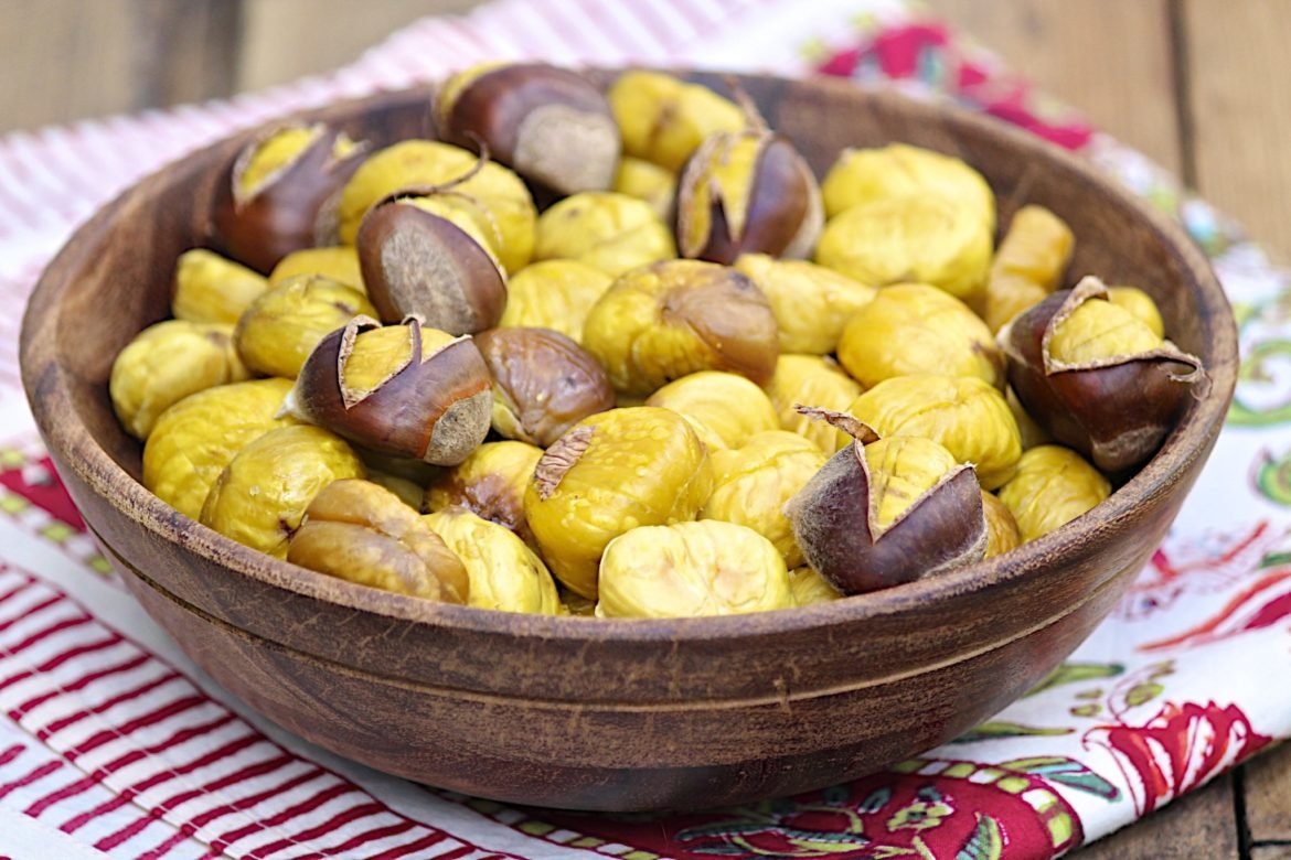 Bổ sung hạt dẻ vào chế độ dinh dưỡng hàng ngày giúp bảo vệ đường ruột và hệ tiêu hóa