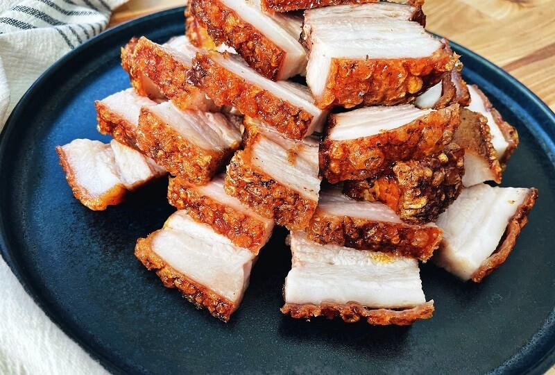 Ăn heo quay quá nhiều sẽ không tốt cho sức khỏe và cân nặng