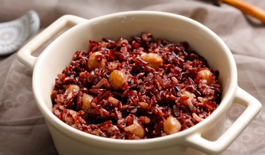 Giải đáp 100g cơm trắng bao nhiêu calo? Nên ăn cơm như thế nào để không tăng cân? 3