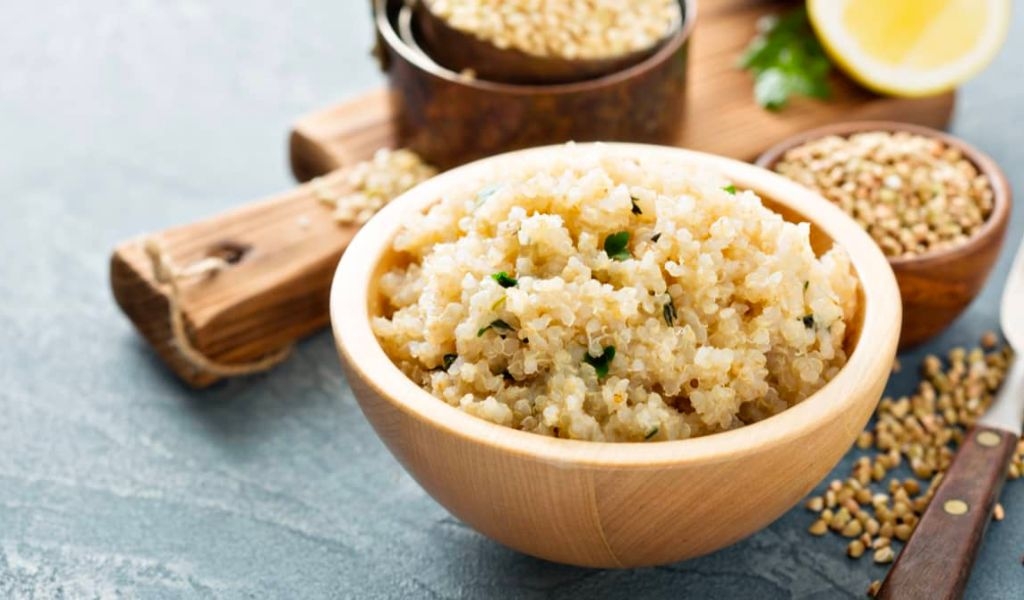 Giải đáp 100g cơm trắng bao nhiêu calo? Nên ăn cơm như thế nào để không tăng cân? 5