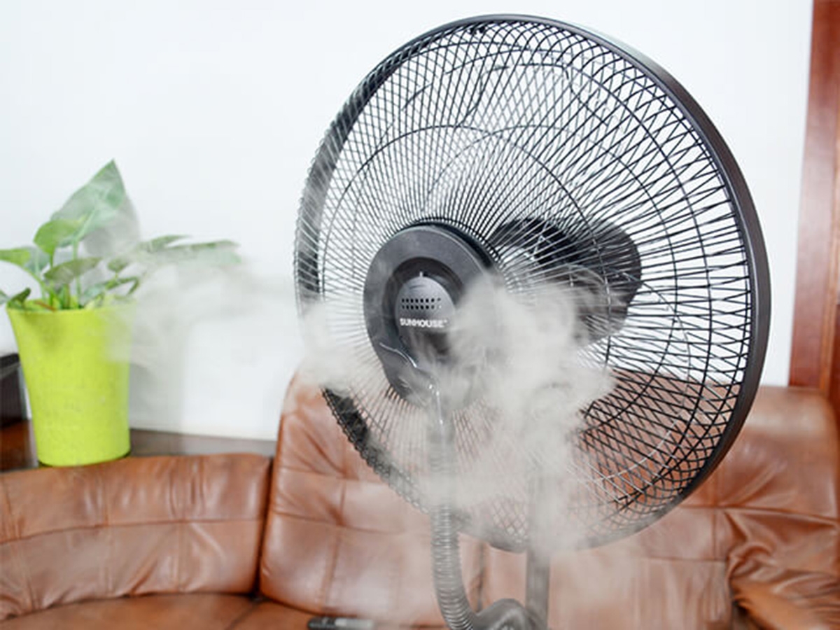 có nên dùng quạt phun sương trong phòng máy lạnh - hình 2